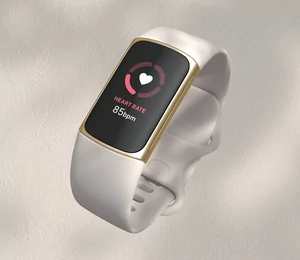 Fitbit officialise son nouveau bracelet connecté Charge 5